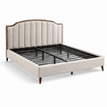 Letto matrimoniale in tessuto beige con struttura in metallo
